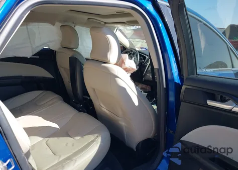 2017 Ford Fusion Titanium из США, поврежденный, VIN 3FA6P0K95HR130780